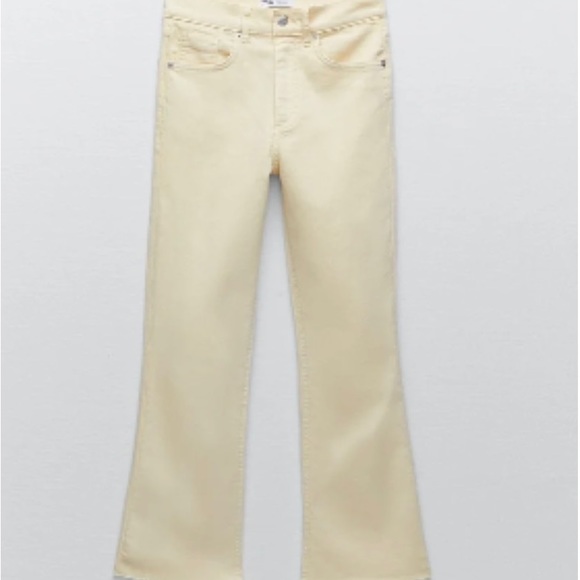 NWT ZARA MID RISE CROPPED FLARE JEANS CREAM SIZE 10 - Picture 4 of 7